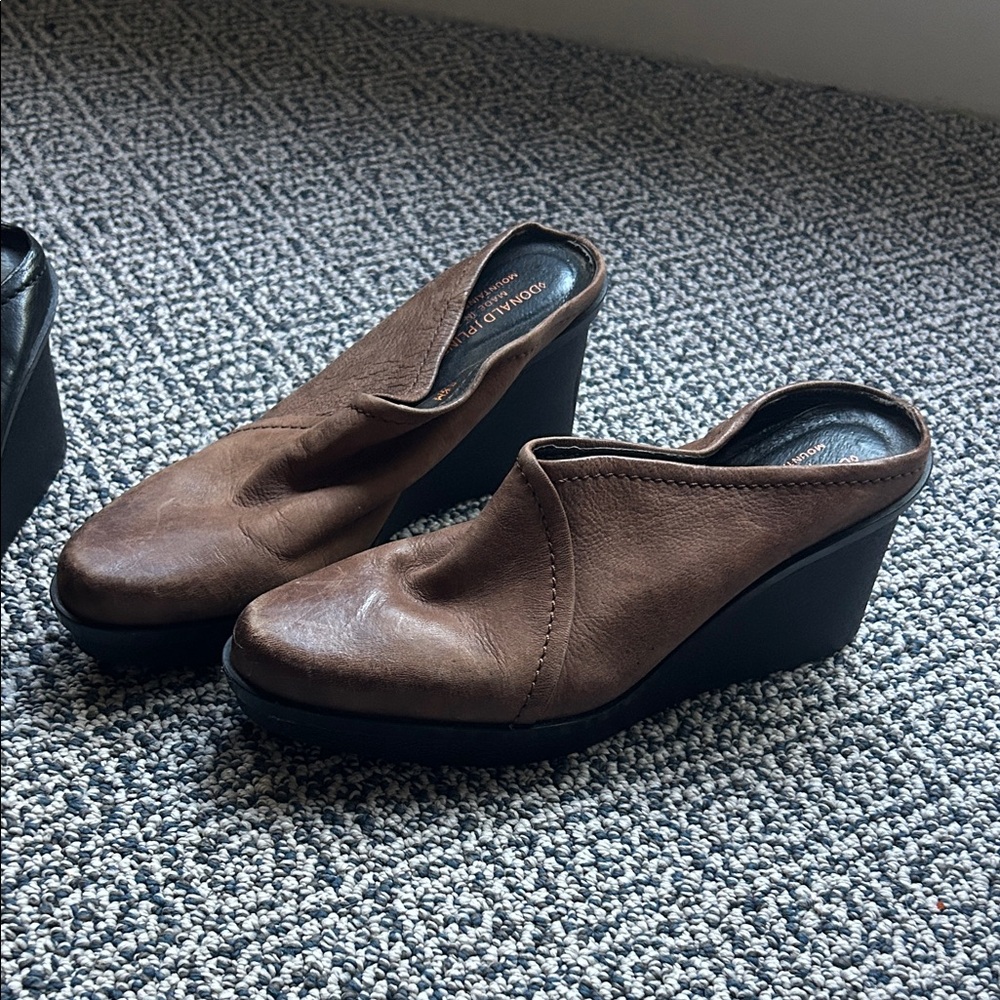 Donald J. Pliner Tan Wedge Mules